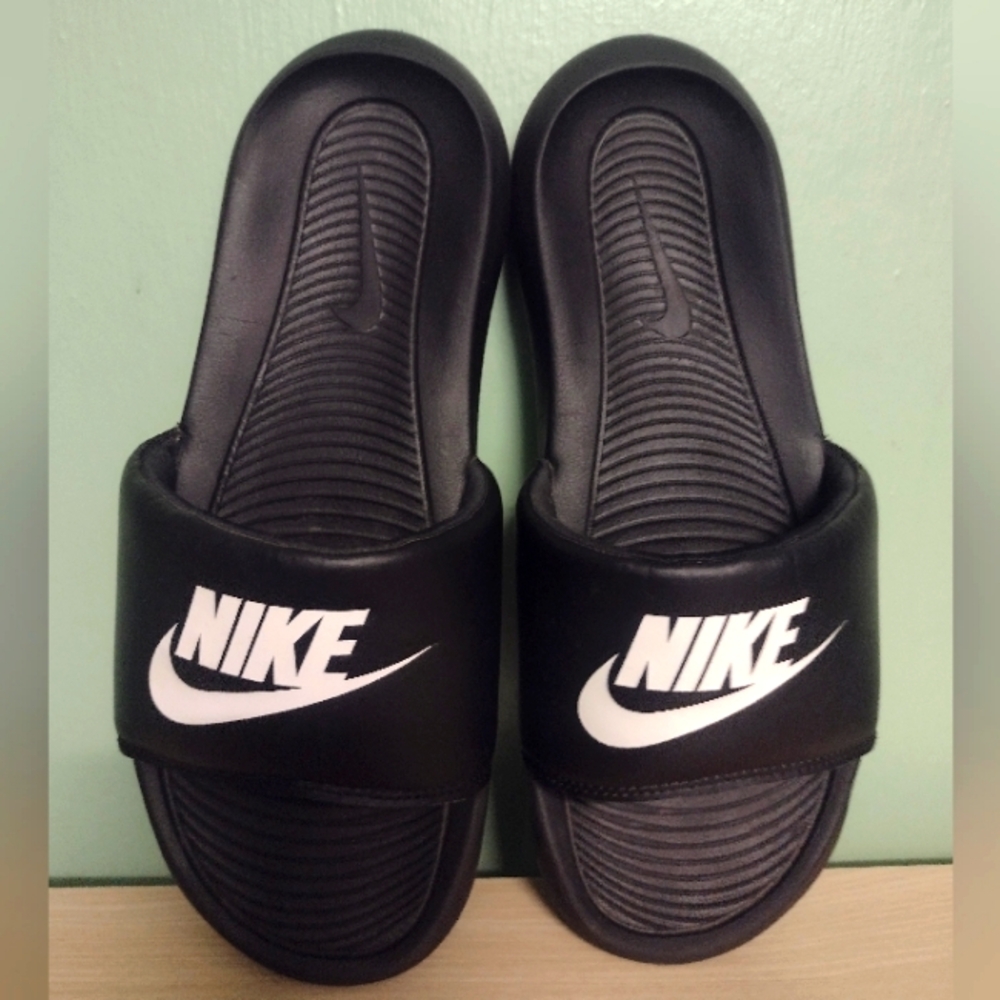 Nike Victori One Women's Slides